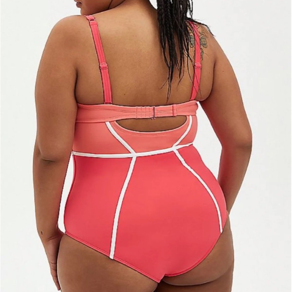 Swimsuit - Picture 3 of 3